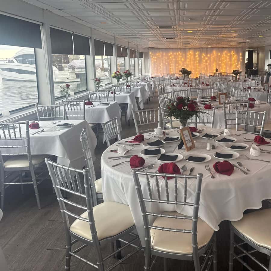 Destin: Dinner Cruise with Live Music