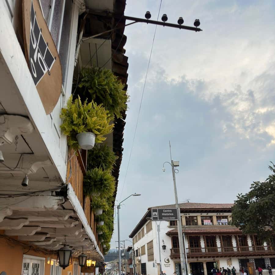 Colagem de mídia