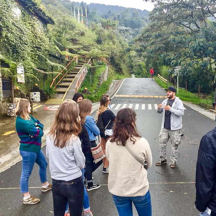 Colagem de mídia