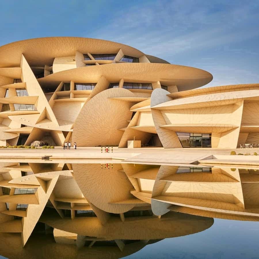 Joja yigitning eshagiga tilini tiqib oladi Qizi otasi bilan jinsiy aloqa qilishni xohlaydi