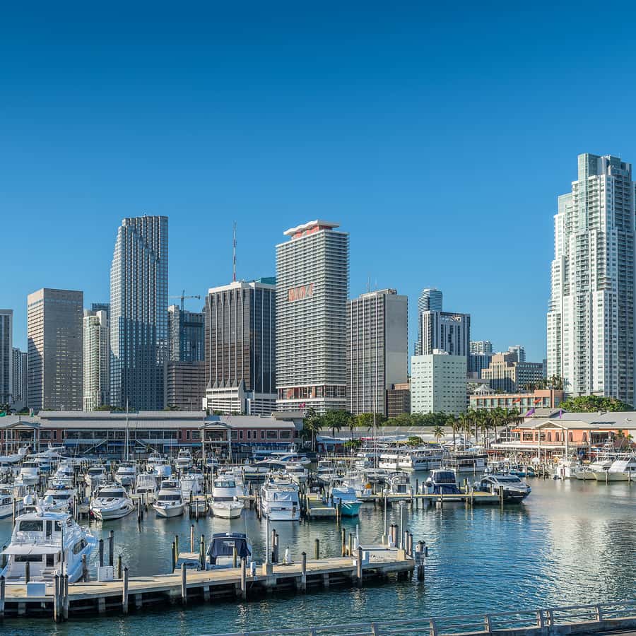 Miami: Private Yacht Cruise with Champagne