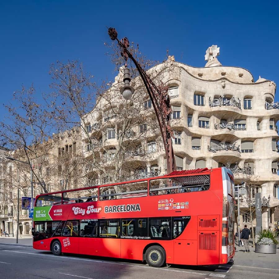 Barcelona: 24 or 48-Hour Hop-On Hop-Off Bus Tour