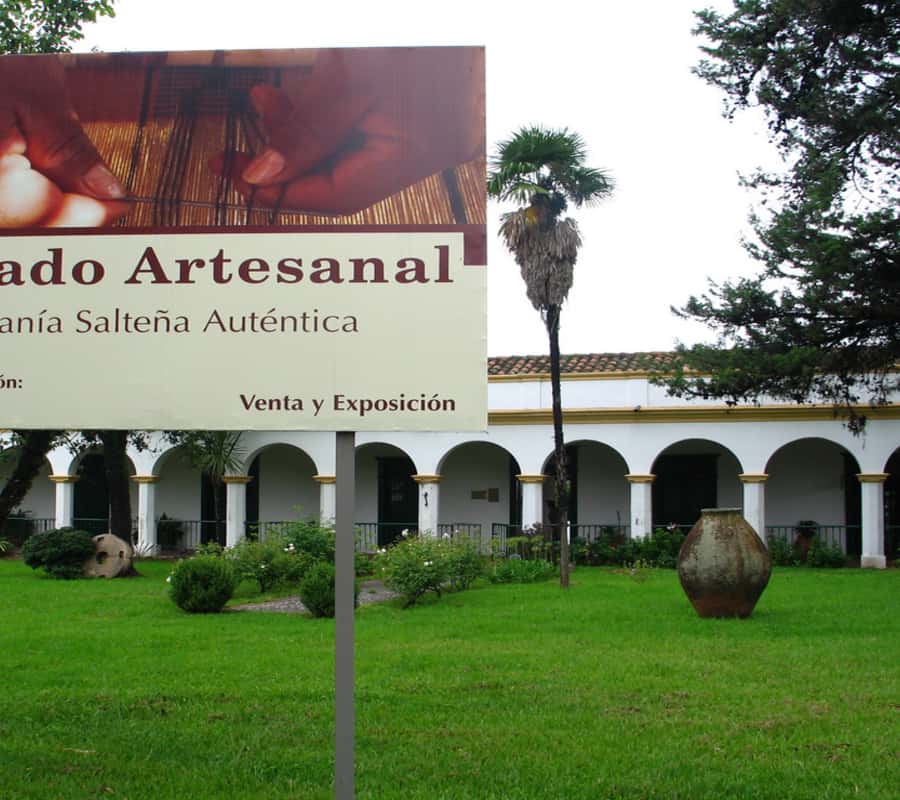 Colagem de mídia
