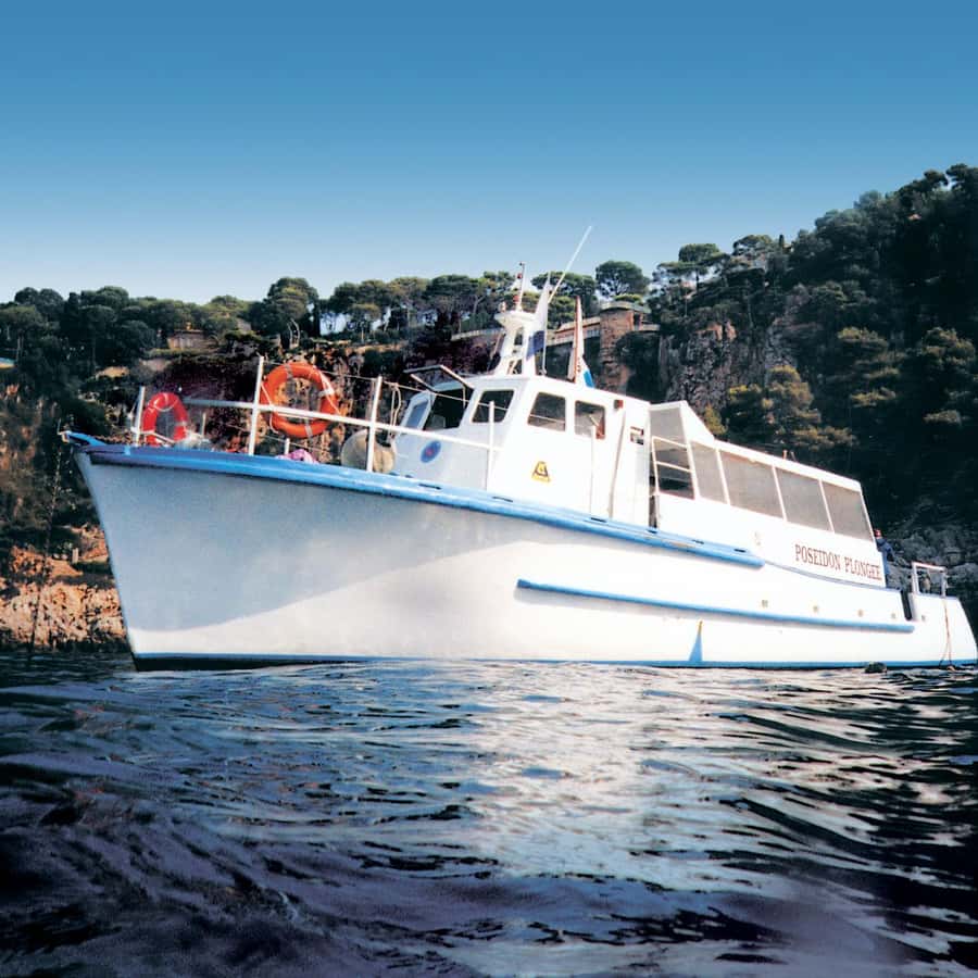 From Nice: French Riviera Swimming and Snorkeling Cruise