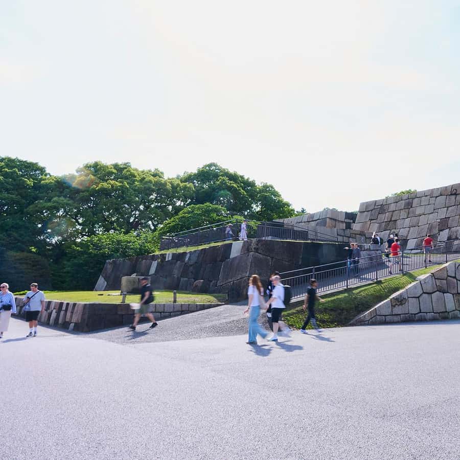Tokyo: Imperial Palace & Tokyo Castle History Walking Tour