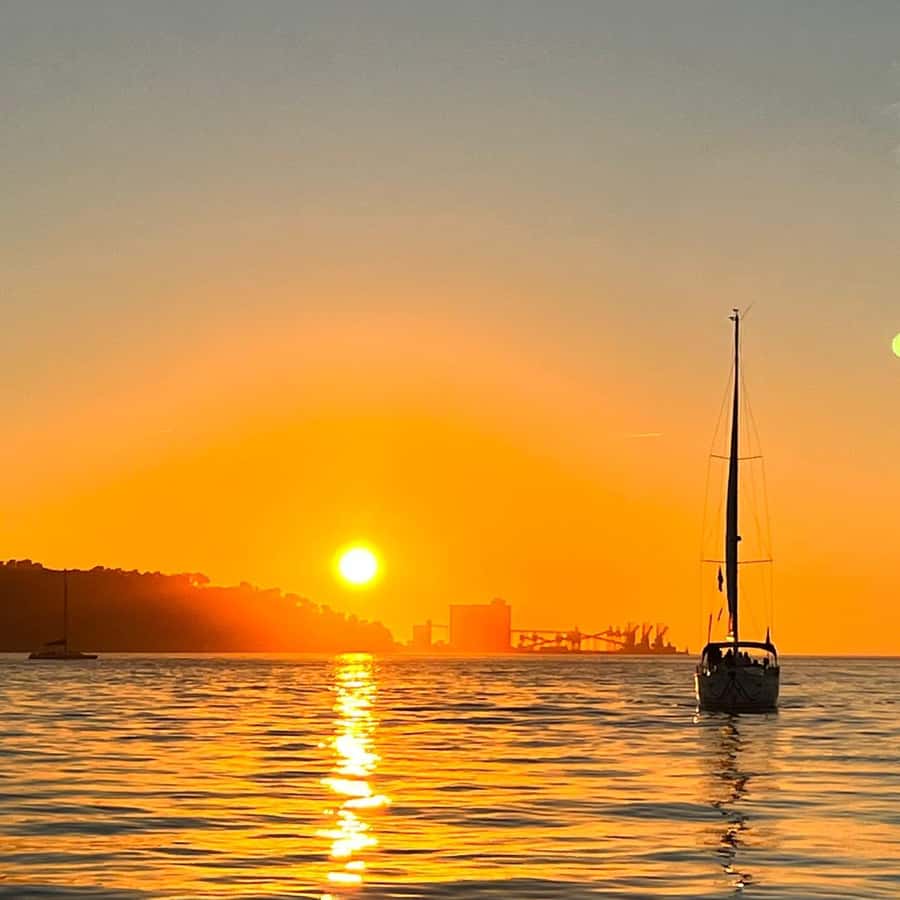 Colagem de mídia