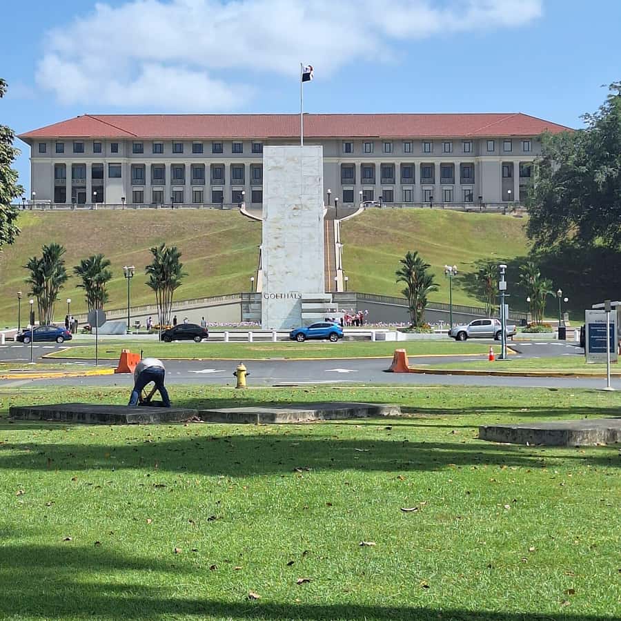 Colagem de mídia