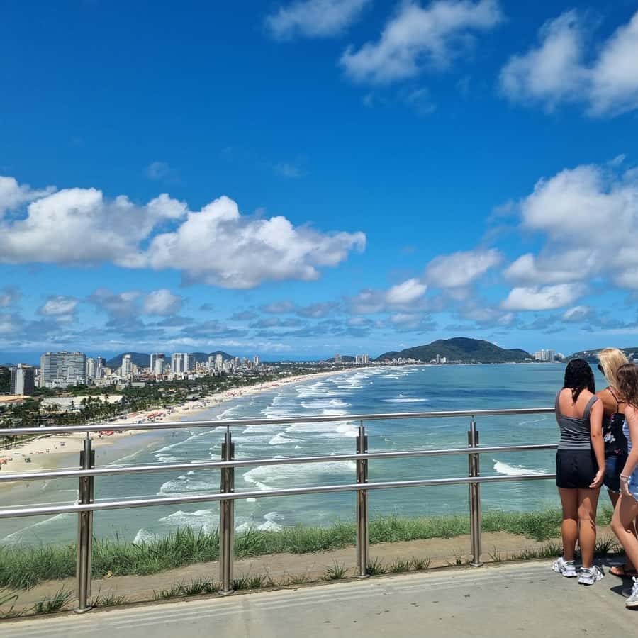 Colagem de mídia