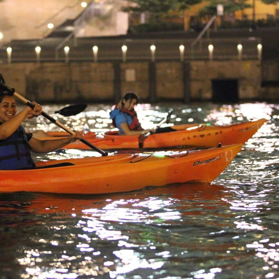Chicago: Moonlight Paddle Tour on the Chicago River