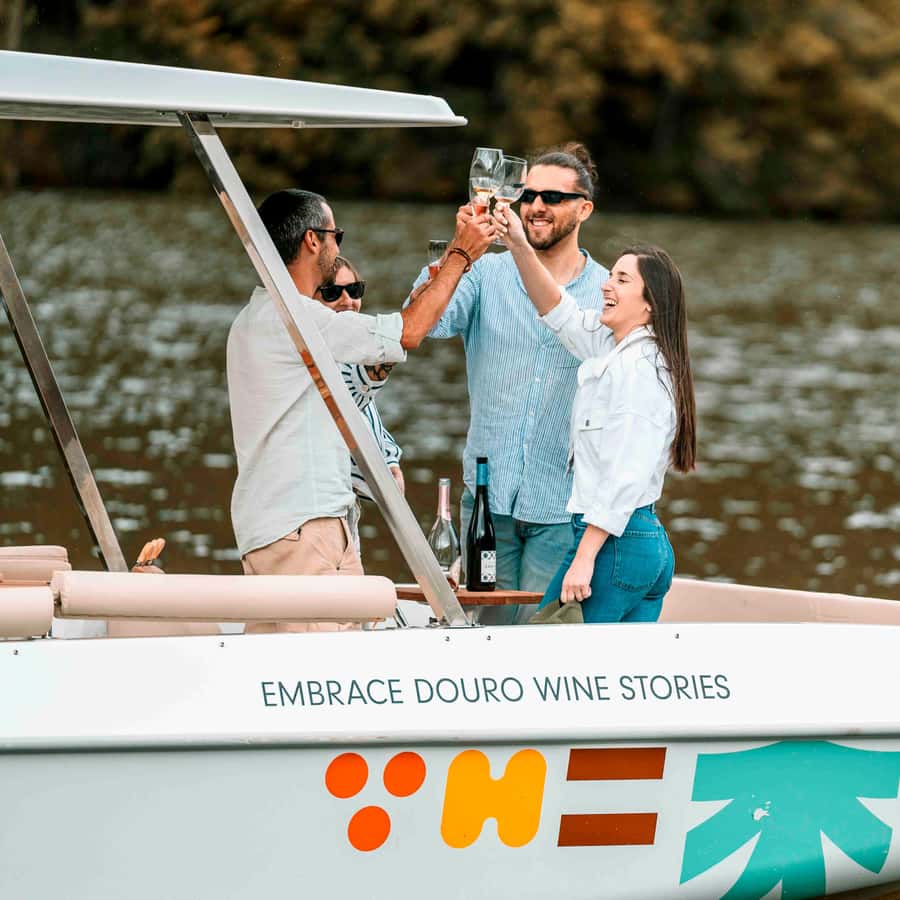 Pinhao: Douro River Solar Boat Tour - Wine Tasting Included