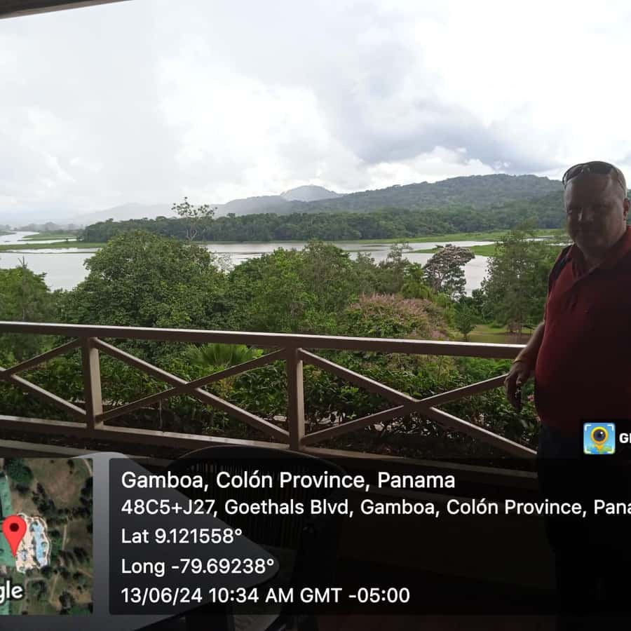 Colagem de mídia
