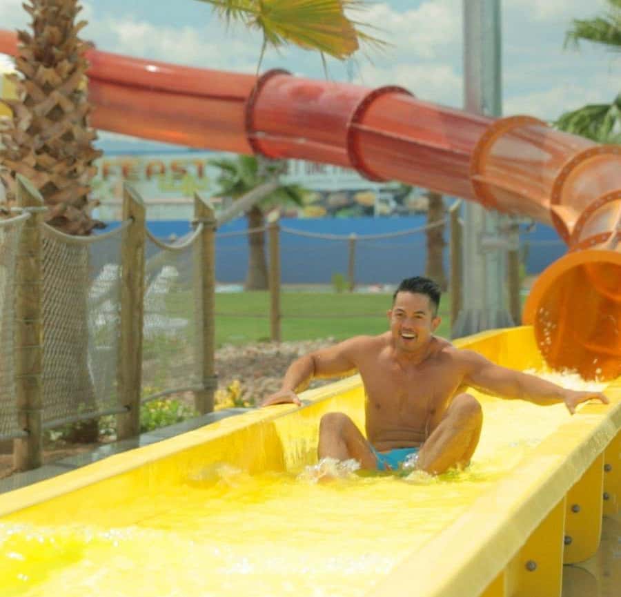 Las Vegas: Cowabunga Canyon Water Park Entry Ticket