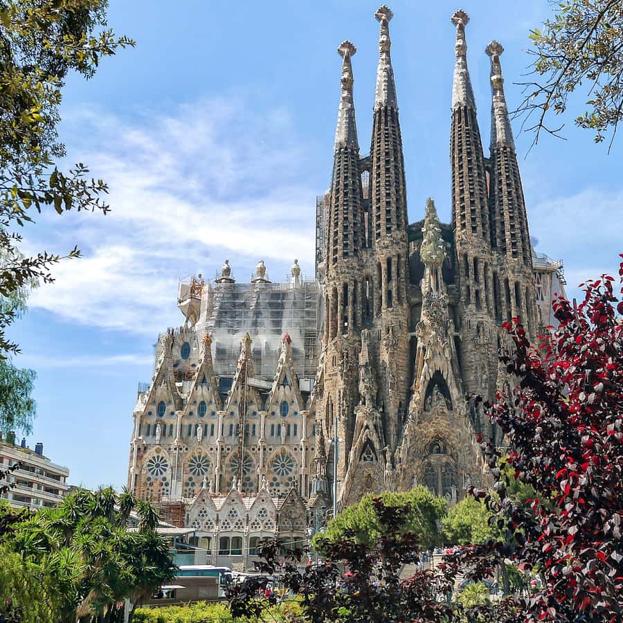 Barcelona: Sagrada Família Skip the Line Tour & Entry Ticket
