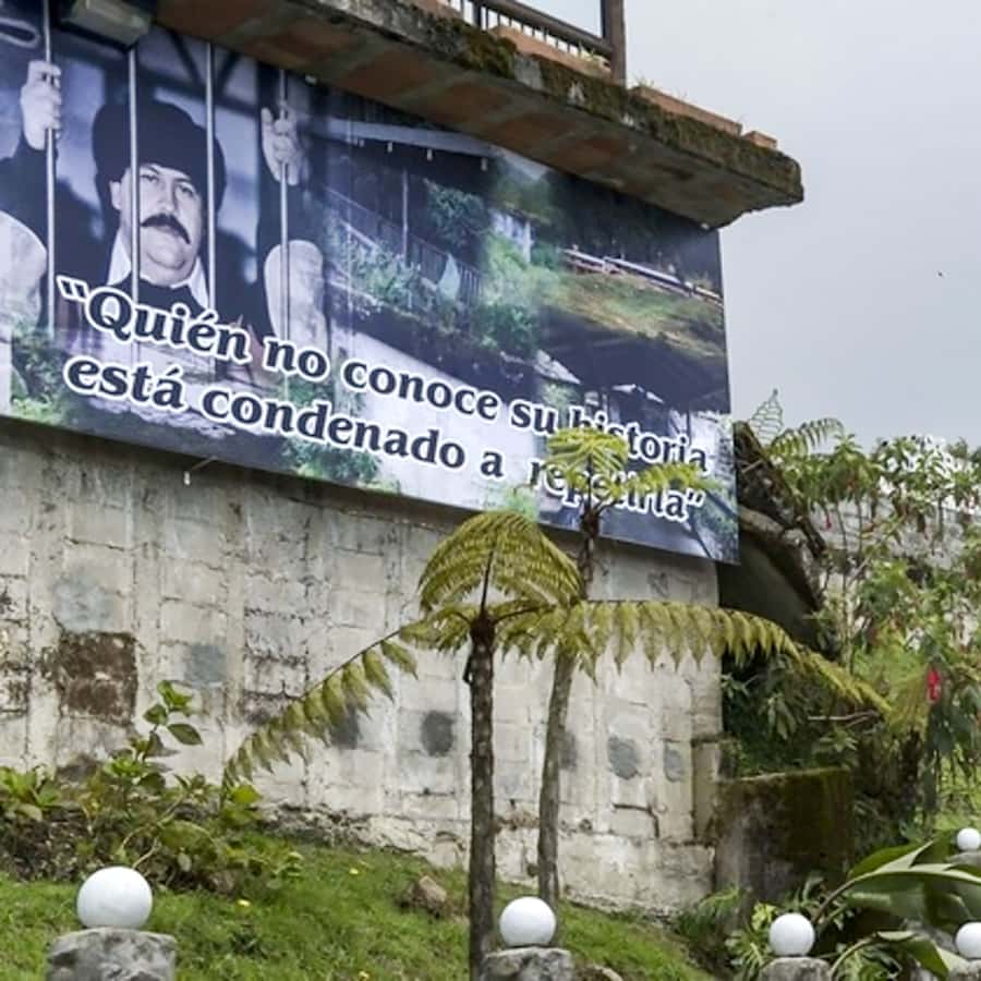 Colagem de mídia