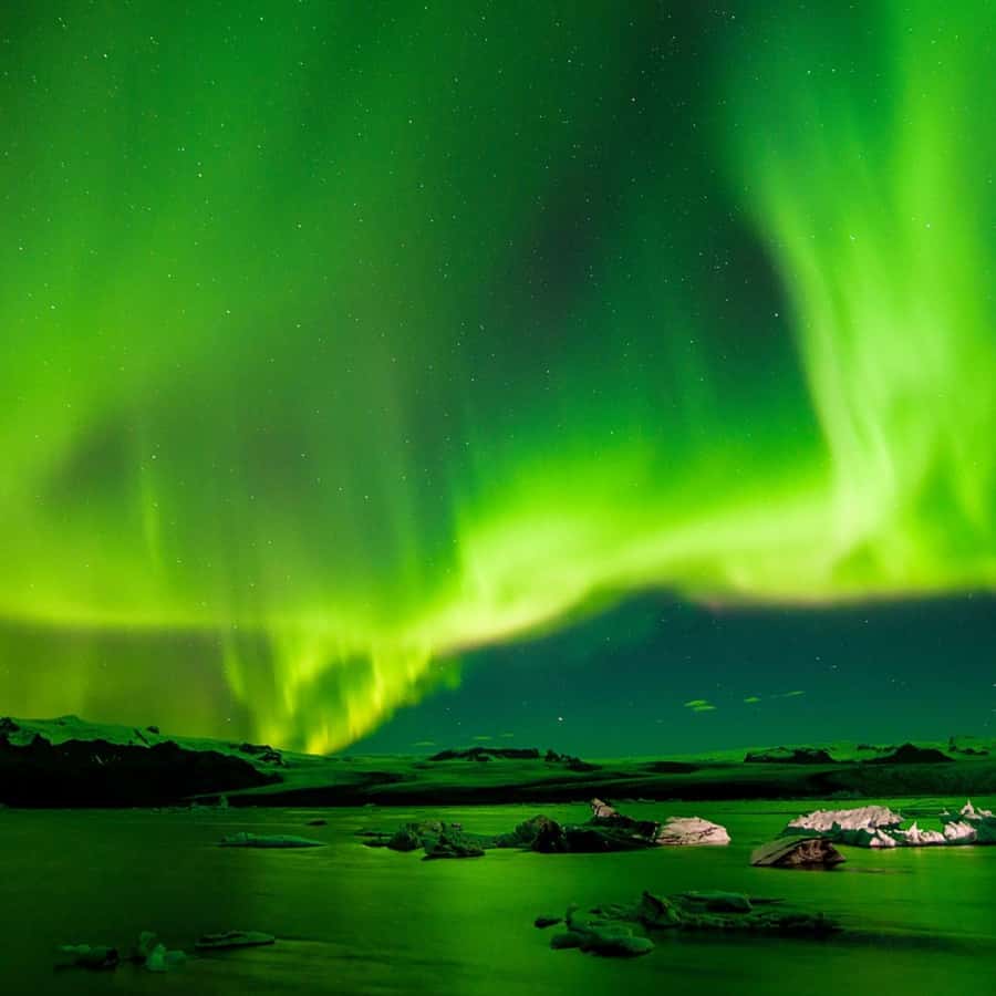 Reykjavik: Northern Lights Evening Adventure Guided Tour