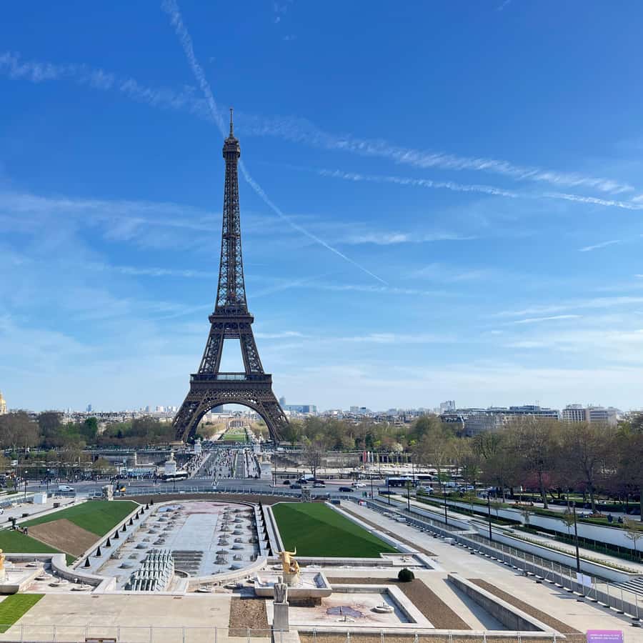 あなたはこのエッフェル塔よりでかいの？ あなたはこのエッフェル塔よりでかいの？ 世界一の高さを目指した」は