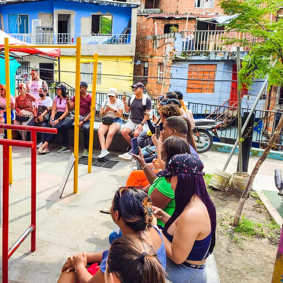Colagem de mídia