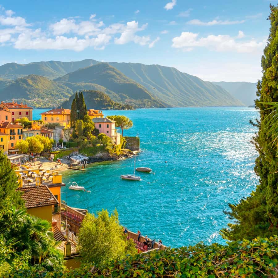 Lake Como: Train Transfer to/from Milan with Scenic Views