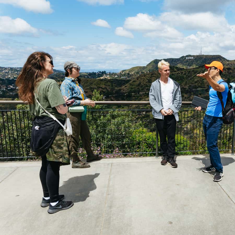 Hollywood Sign Hiking Tour to Griffith Observatory