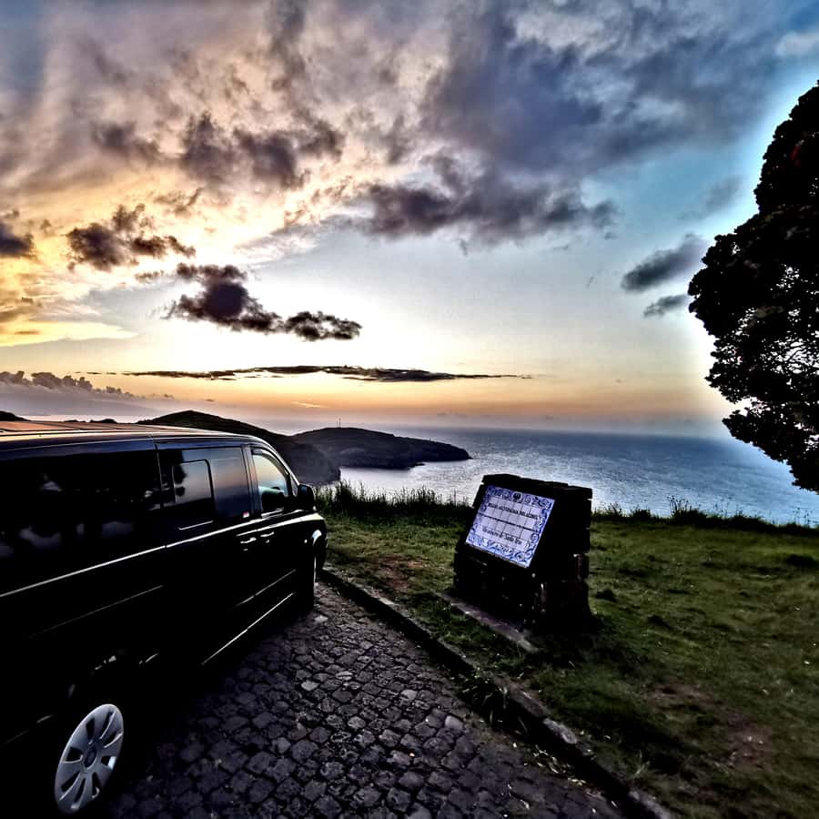 Colagem de mídia