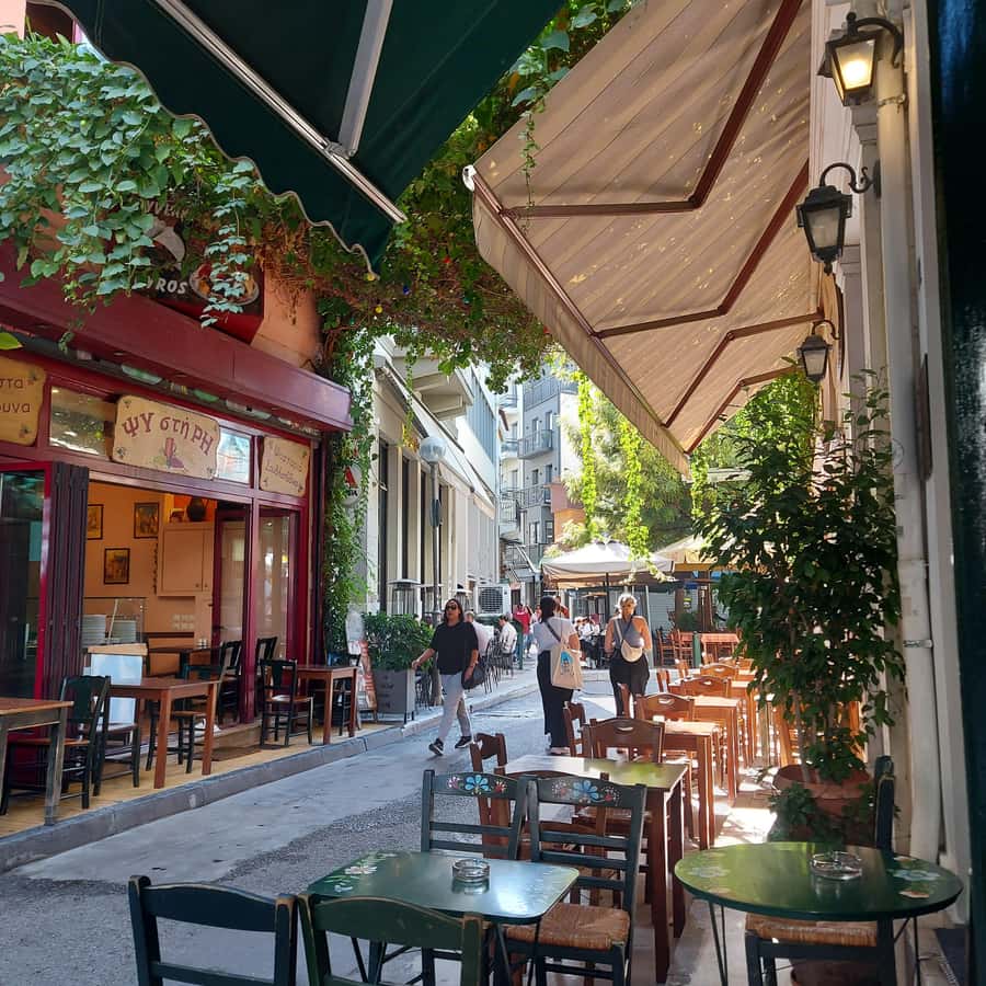 Seating Arrangement Restaurants In Kensington With Outdoor Seating