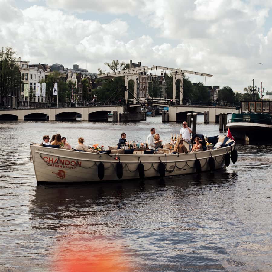 Amsterdam: Luxury Cruise Unlimited Beer and Cocktail Option