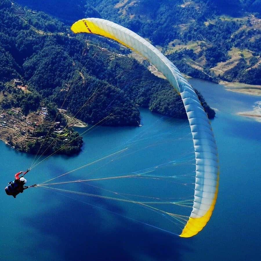 ポカラのパラグライダー：素晴らしい写真とビデオ | GetYourGuide