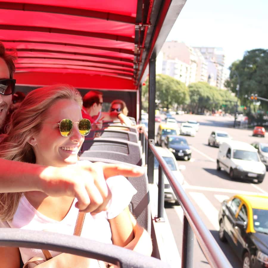 新品送料無料 ブエノスアイレス ブエノスアイレスのホップオン＆オフ、無料ウォーキングツアー＆割引