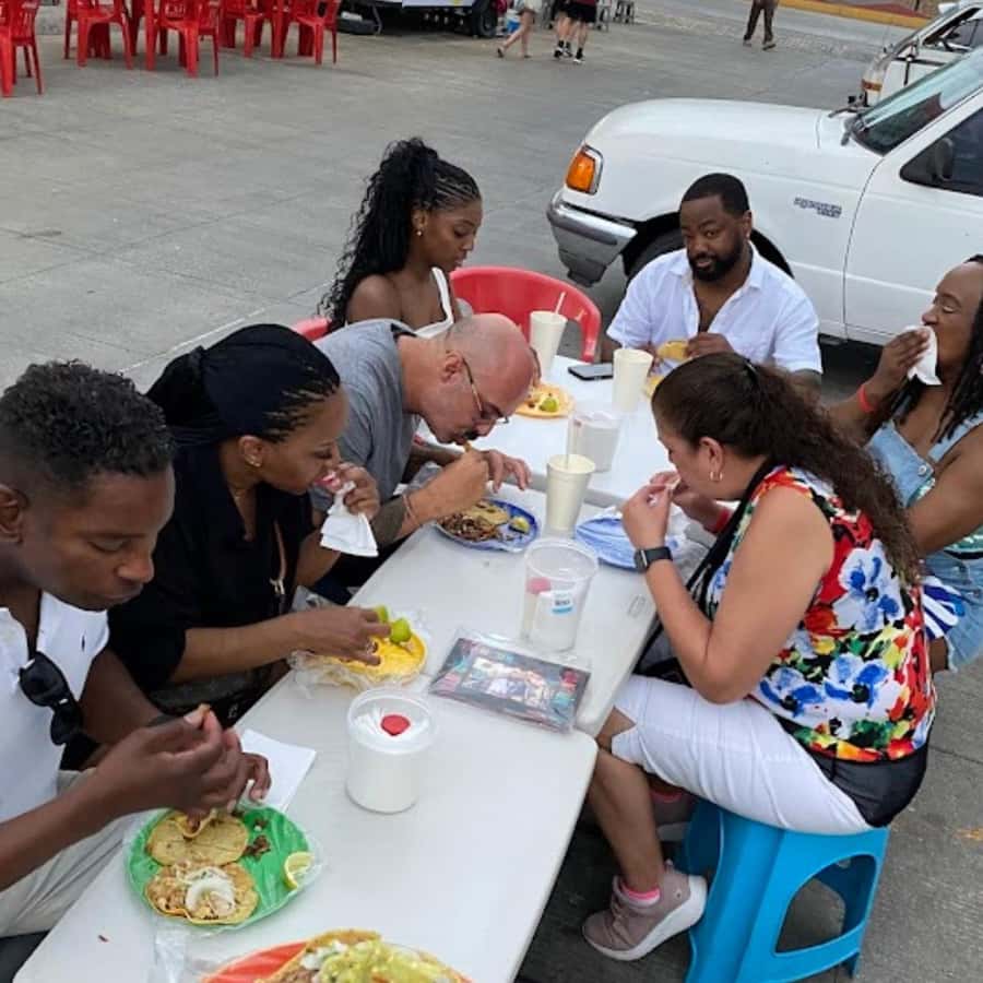 Colagem de mídia