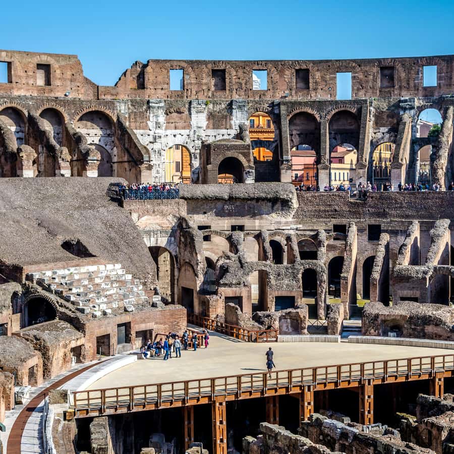 ローマ：コロッセオ闘技場フロアツアー＆フォロ・ロマーノ入場