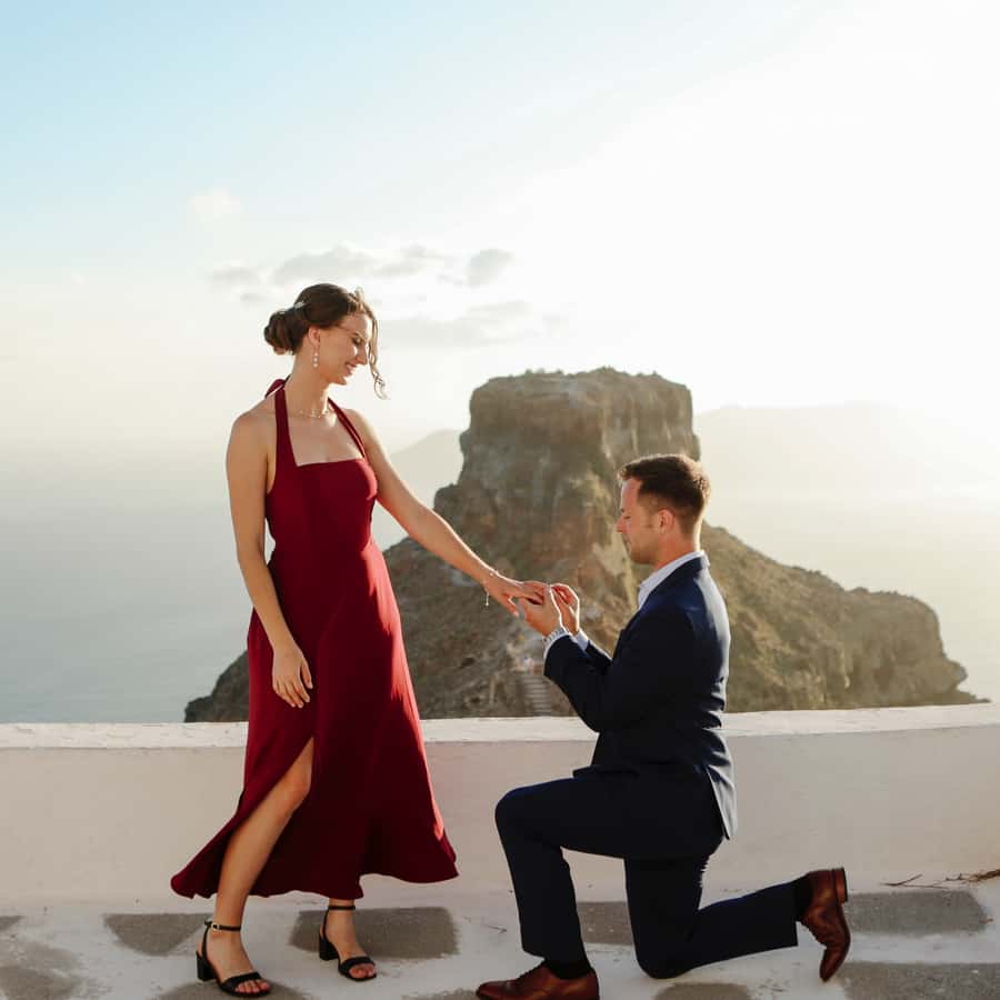 Photographe de demande en mariage à Santorin GetYourGuide