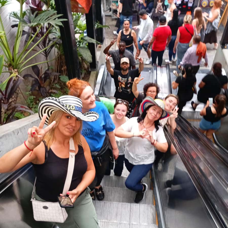 Colagem de mídia