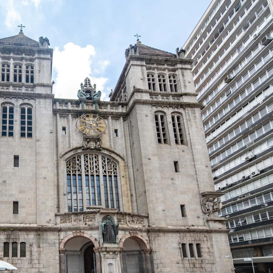 Colagem de mídia