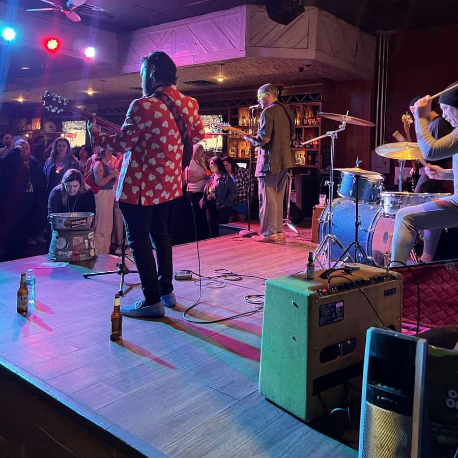 Austin: Downtown Live Music Pub Crawl