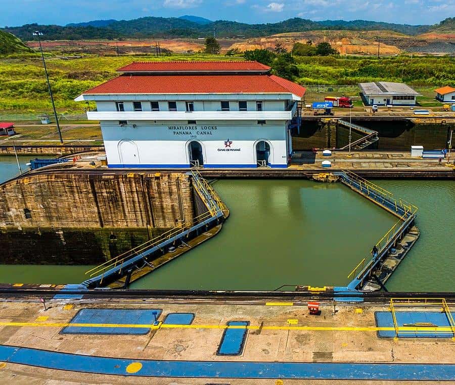 Colagem de mídia