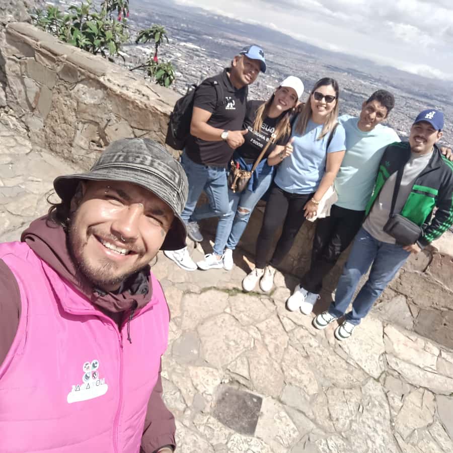 Colagem de mídia