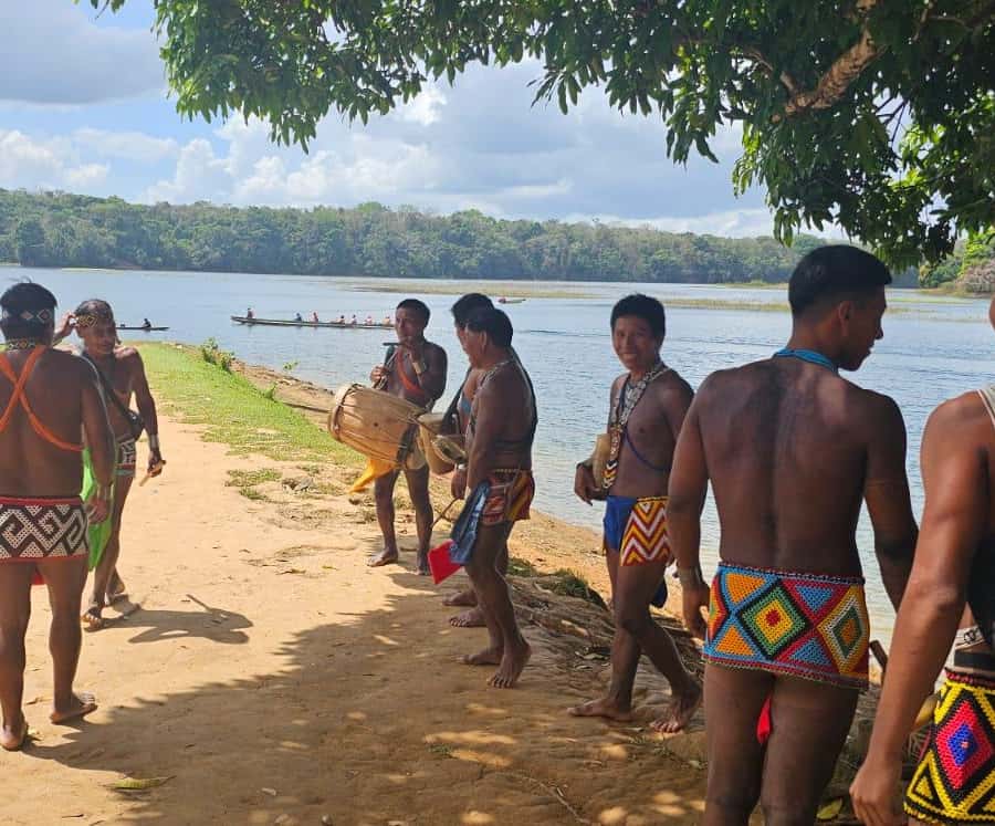 Colagem de mídia