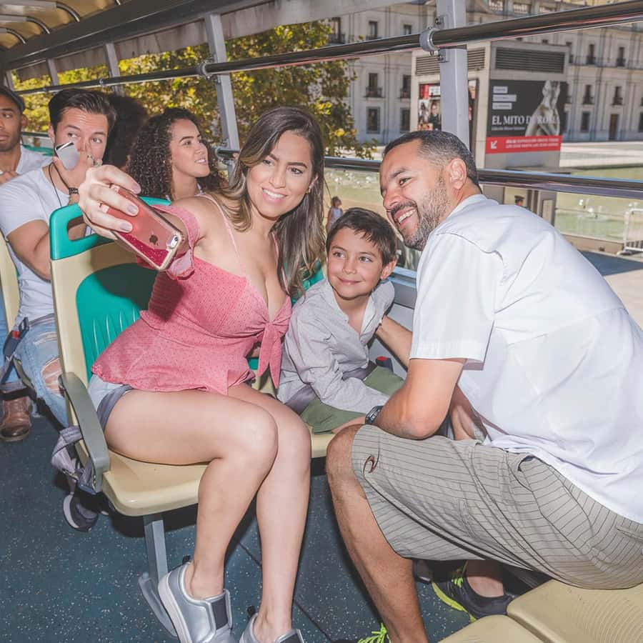 Colagem de mídia