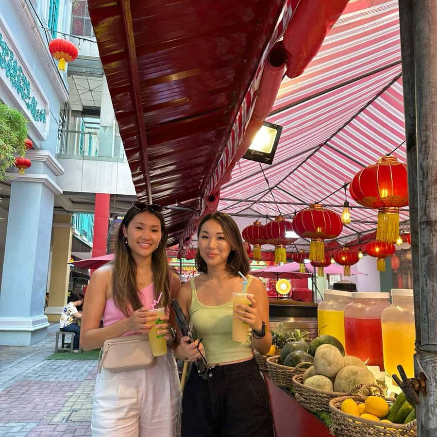 Comida y bebida callejeras en Manila con experiencia en Tuktuk