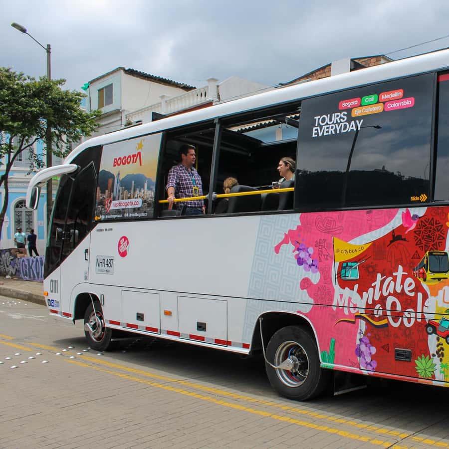 Colagem de mídia