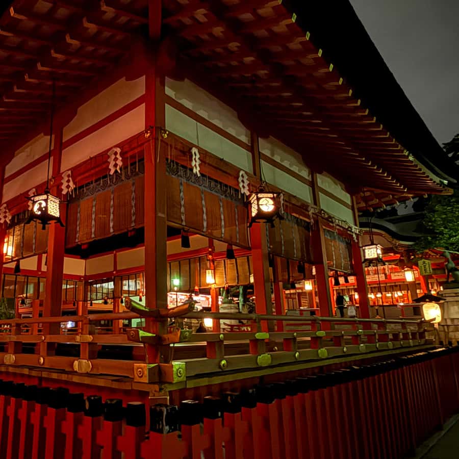 Kyoto Fushimi-Inari Night Walking Tour | GetYourGuide