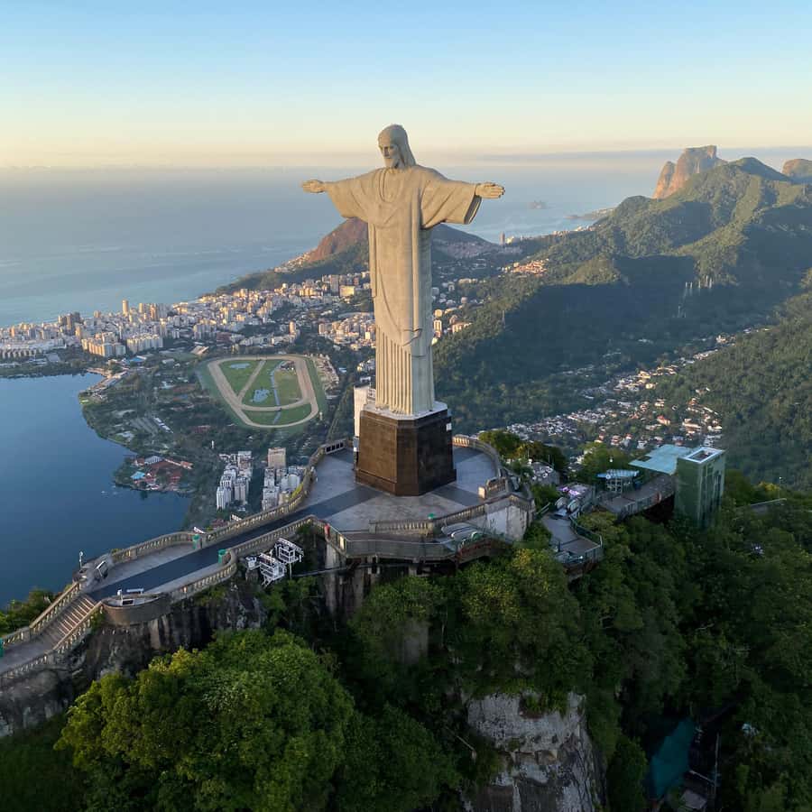 Colagem de mídia