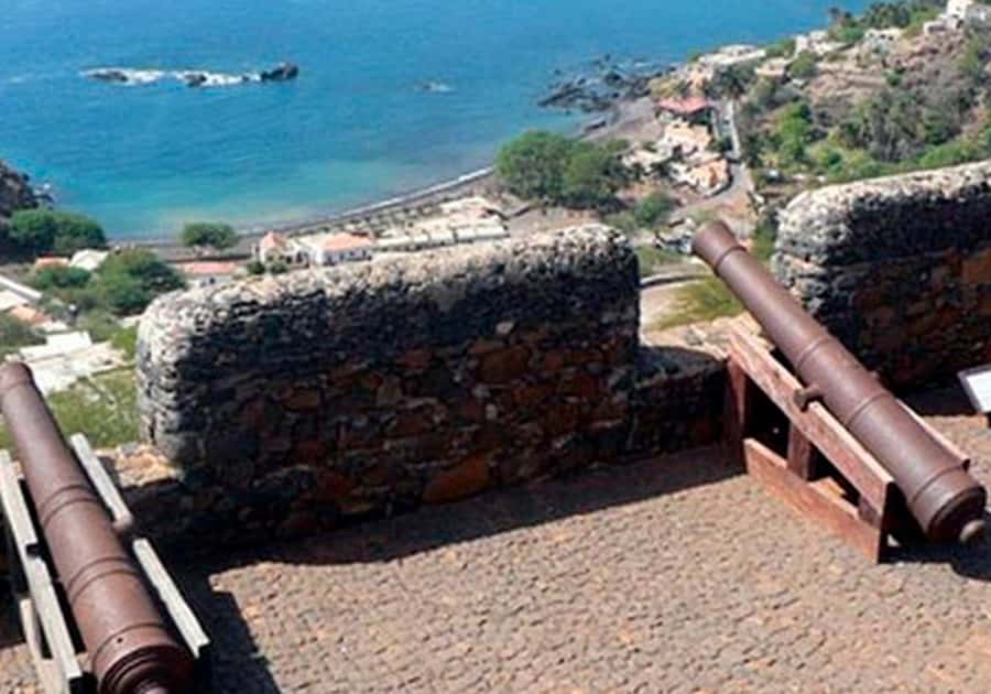 Colagem de mídia