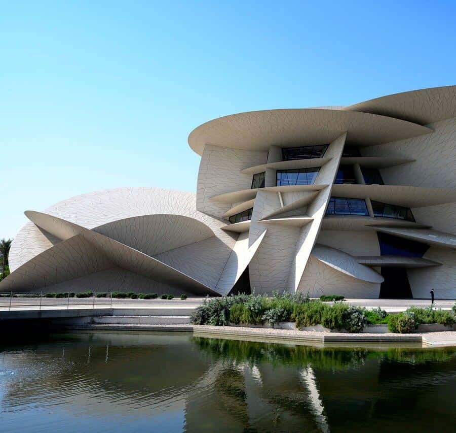 Porno gitara bilan qiz Qizlar yigitlarni boglab qoygan