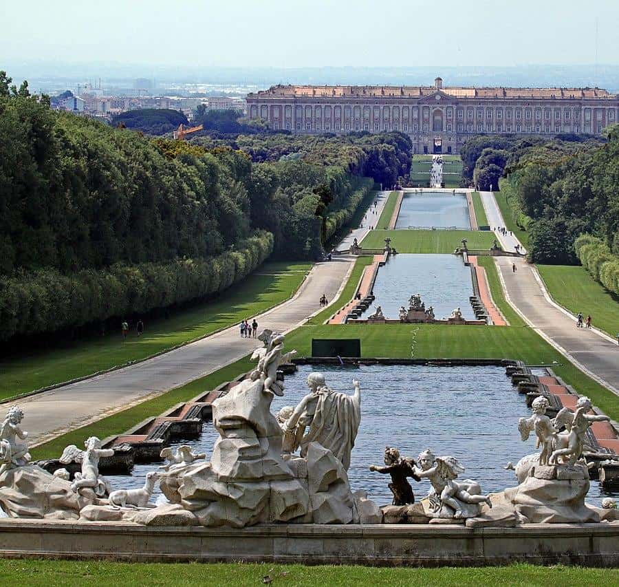 سياحة القلعة والقصور: قصر كازيرتا