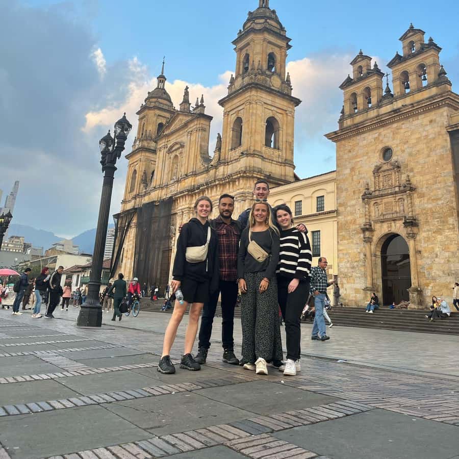 Colagem de mídia