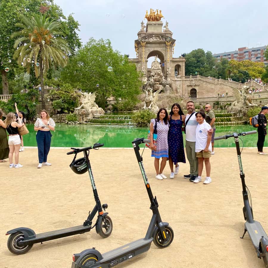 Barcellona: tour della spiaggia in e-bike o E-Scooter GetYourGuide