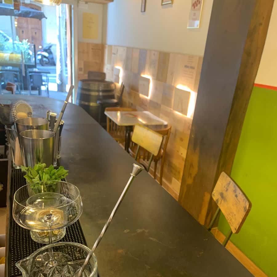 Barcelona: Mixology class: create a cocktail that reflects your personality!