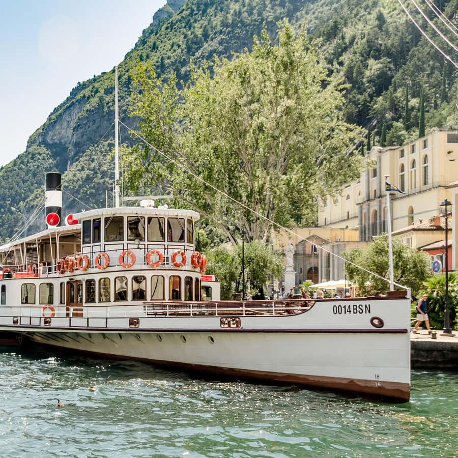 Day Trip from Milan: Lake Como Boat Tour, Bellagio & Lugano