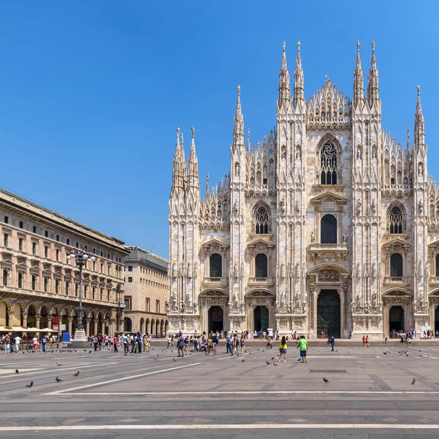 ミラノ・スーパーセーバー：ドゥオーモ優先入場＆屋上ガイド付きツアー